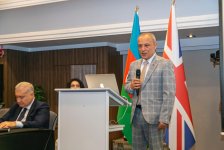 Böyük Britaniyada Azərbaycan icması ilə görüş keçirilib (FOTO)