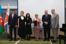 Böyük Britaniyada Azərbaycan icması ilə görüş keçirilib (FOTO)