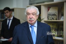 Mixail Qusman Azərbaycan Dillər Universitetinin fəxri professoru adına layiq görülüb (FOTO)