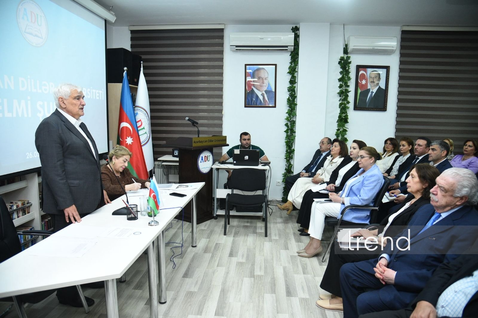 Mixail Qusman Azərbaycan Dillər Universitetinin fəxri professoru adına layiq görülüb (FOTO)