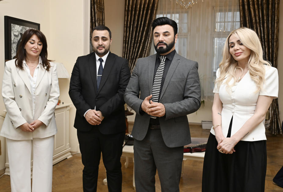 Alona Əliyeva Maqsud İbrahimbəyov Yaradıcılıq Mərkəzində uşaqlar üçün xeyriyyə ustad dərsində iştirak edib (FOTO)