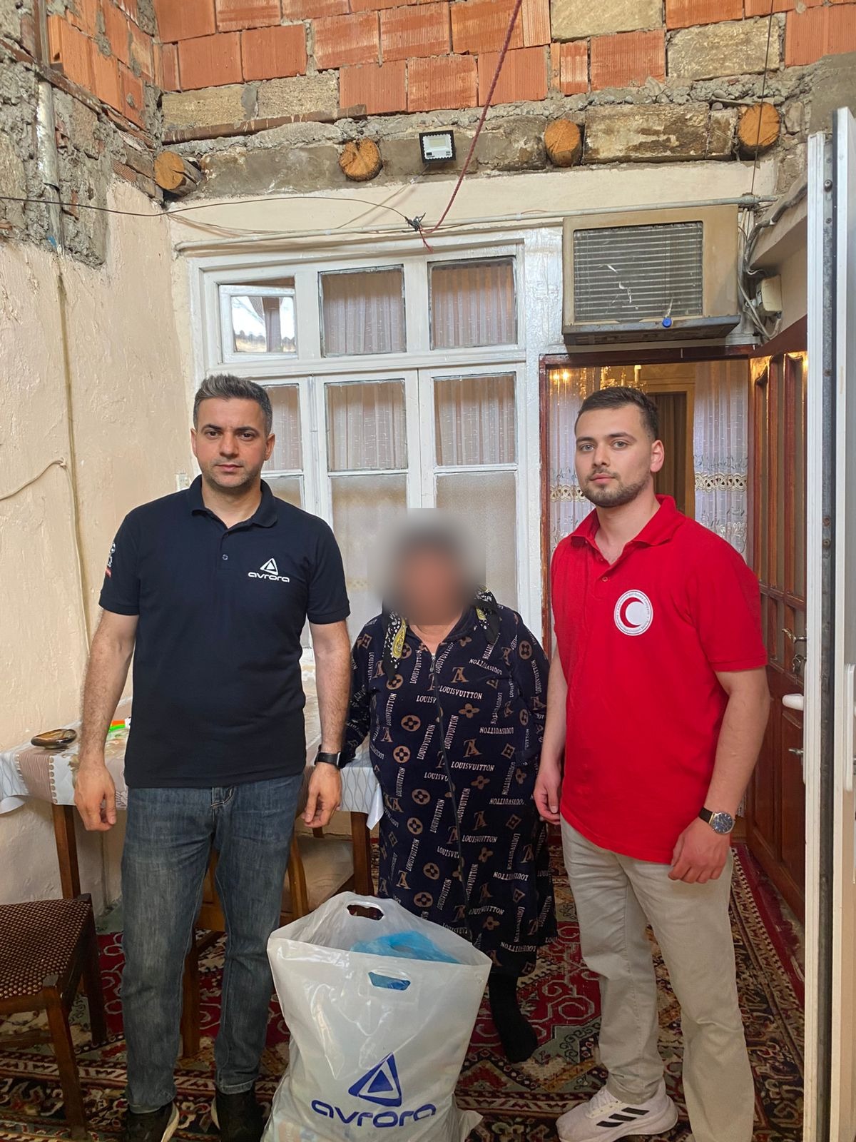 “Avrora Qrup” Qurban bayramı münasibətilə aztəminatlı ailələrə bayram sovqatı çatdırıb (FOTO)
