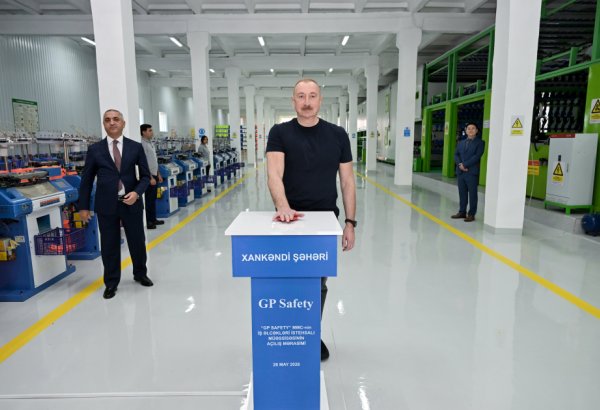 Prezident İlham Əliyev Xankəndidə iş əlcəkləri istehsalı müəssisəsinin açılışında iştirak edib (FOTO/VİDEO) (YENİLƏNİB)
