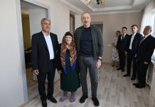 Prezident İlham Əliyev Şuşanın Böyük Qaladərəsi kəndində görülən işlərlə tanış olub, sakinlərlə görüşüb (FOTO/VİDEO)