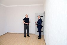 Prezident İlham Əliyev Xocalıda hərbi qulluqçular üçün nəzərdə tutulan fərdi evlərdə yaradılmış şəraitlə tanış olub (FOTO)