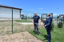 Prezident İlham Əliyev Xocalıda hərbi qulluqçular üçün nəzərdə tutulan fərdi evlərdə yaradılmış şəraitlə tanış olub (FOTO)