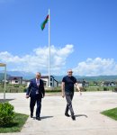 Prezident İlham Əliyev Xocalıda hərbi qulluqçular üçün nəzərdə tutulan fərdi evlərdə yaradılmış şəraitlə tanış olub (FOTO)