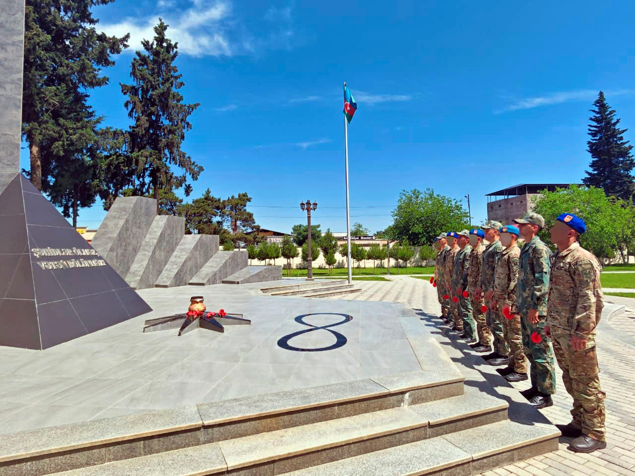 Azərbaycan Ordusunda Qurban bayramı və 28 May - Müstəqillik Günü münasibətilə silsilə tədbirlər keçirilib (FOTO)