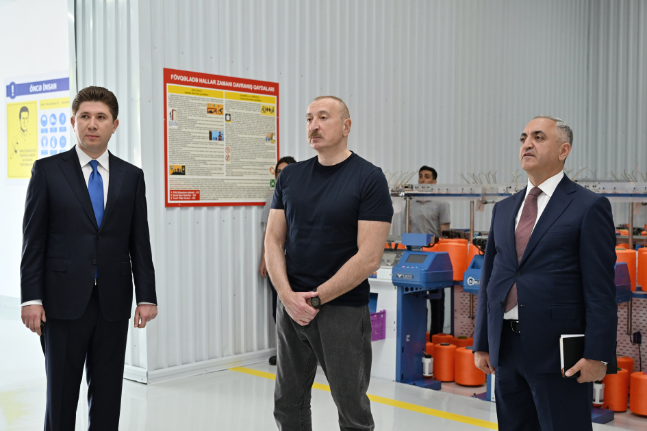 Prezident İlham Əliyev Xankəndidə iş əlcəkləri istehsalı müəssisəsinin açılışında iştirak edib (FOTO)