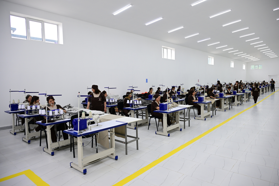 Prezident İlham Əliyev Xocalı şəhərində “Qarabağ Tekstil Evi” MMC-nin açılışında iştirak edib (FOTO)