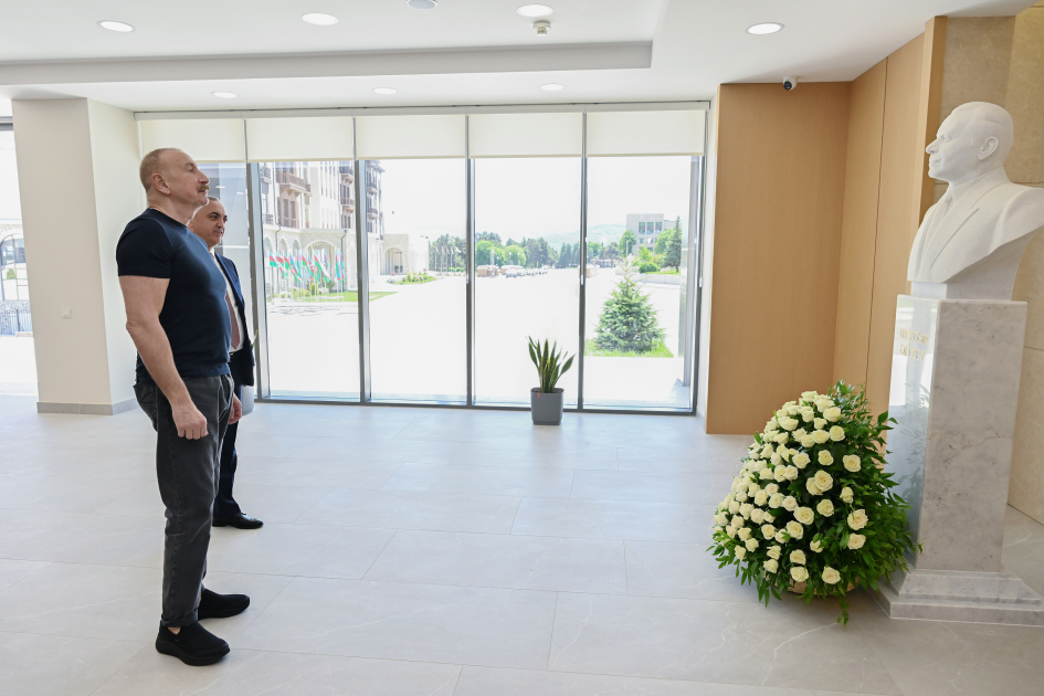 Prezident İlham Əliyev Xankəndidə əsaslı şəkildə yenidən qurulmuş Mədəniyyət Mərkəzinin açılışında iştirak edib (FOTO)