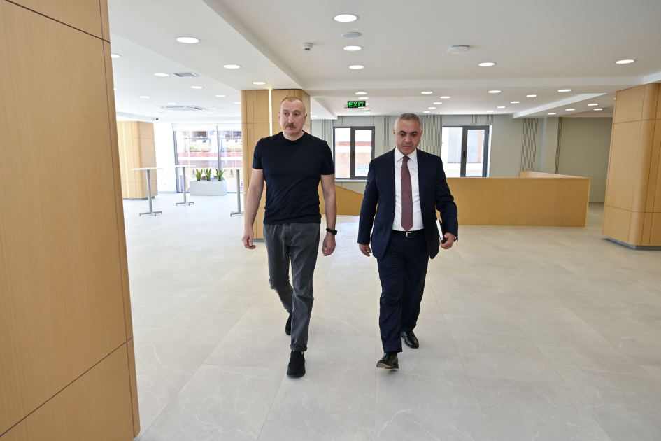 Prezident İlham Əliyev Xankəndidə əsaslı şəkildə yenidən qurulmuş Mədəniyyət Mərkəzinin açılışında iştirak edib (FOTO)