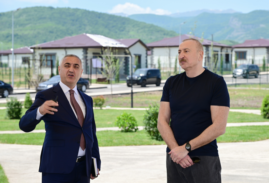 Prezident İlham Əliyev Xocalıda hərbi qulluqçular üçün nəzərdə tutulan fərdi evlərdə yaradılmış şəraitlə tanış olub (FOTO)