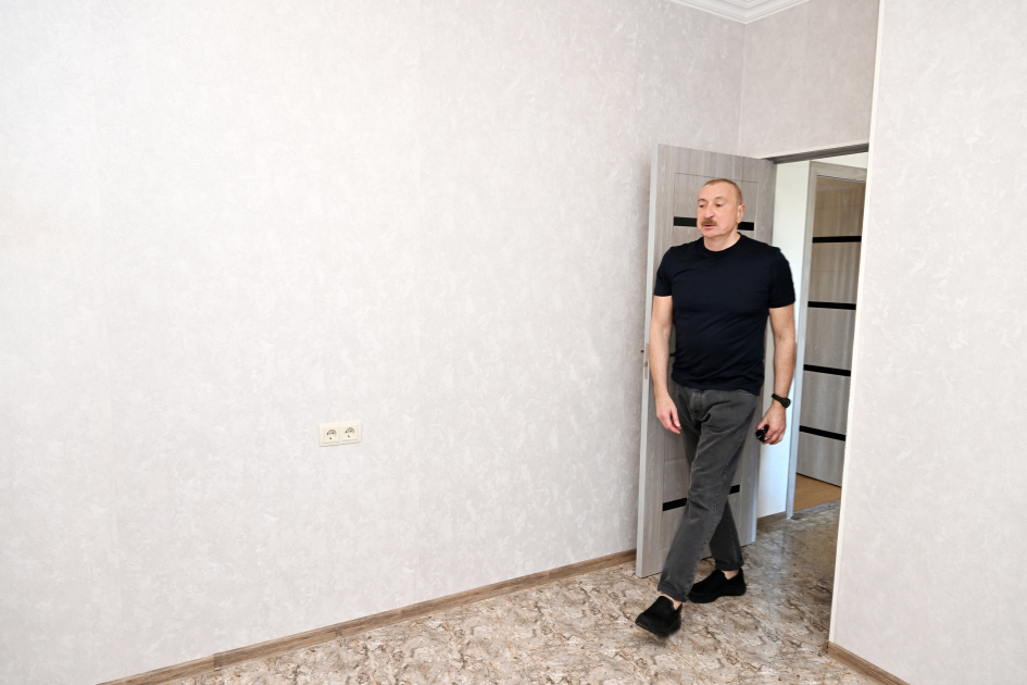 Prezident İlham Əliyev Xocalıda hərbi qulluqçular üçün nəzərdə tutulan fərdi evlərdə yaradılmış şəraitlə tanış olub (FOTO)
