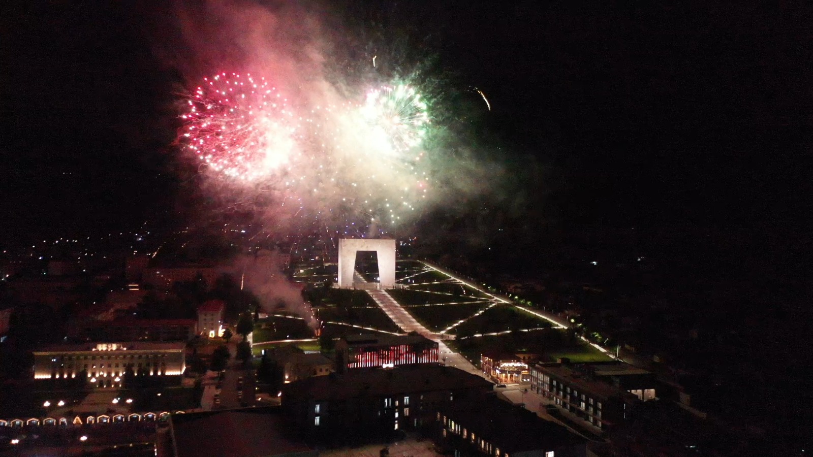 Xankəndidə keçirilən Festival atəşfəşanlıqla bitib (FOTO)