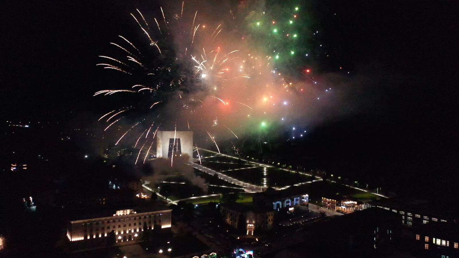 Xankəndidə keçirilən Festival atəşfəşanlıqla bitib (FOTO)