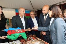 İçərişəhərdə "Qarabağ Mədəniyyət Xəritəsi - Hər Rayonun Öz Səsi" festivalının açılışı olub (FOTO)