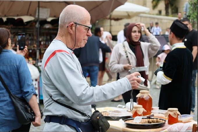 İçərişəhərdə "Qarabağ Mədəniyyət Xəritəsi - Hər Rayonun Öz Səsi" festivalının açılışı olub (FOTO)