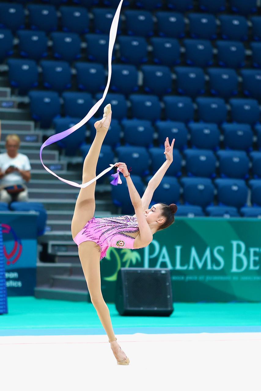 Azərbaycanın bədii gimnastları Bolqarıstanda Avropa Çempionatında iştirak ediblər (FOTO)
