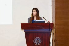 AzMİU alimi Şanxayda beynəlxalq elmi ictimaiyyətə ətraf mühit və sağlamlığın qorunması üzrə yeni model təqdim edib (FOTO)