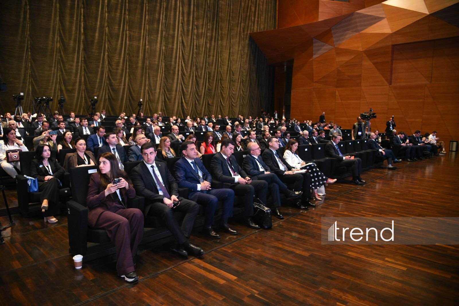 31-ci Bakı Enerji Həftəsi öz işinə başlayıb (FOTO)