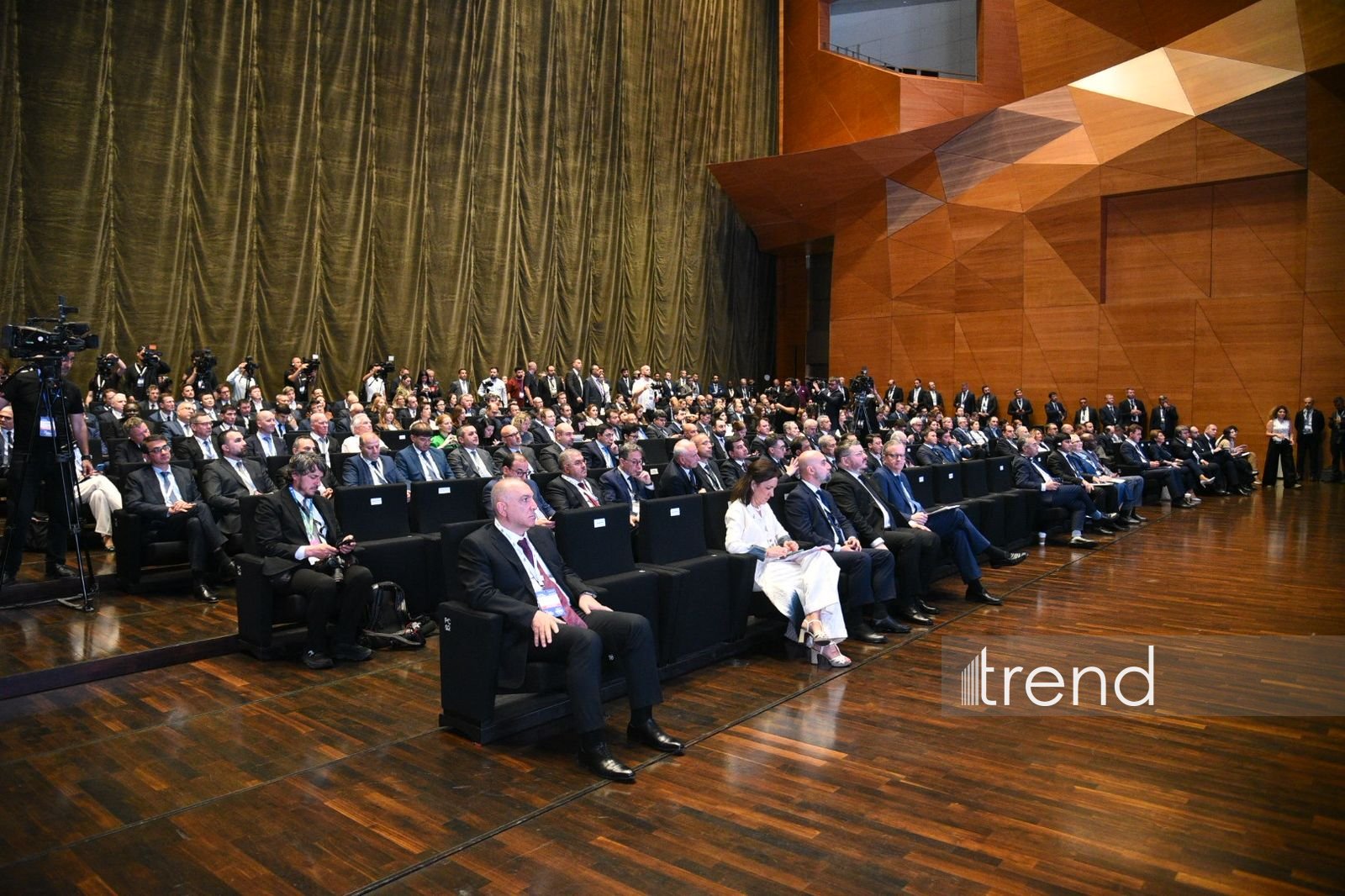 31-ci Bakı Enerji Həftəsi öz işinə başlayıb (FOTO)