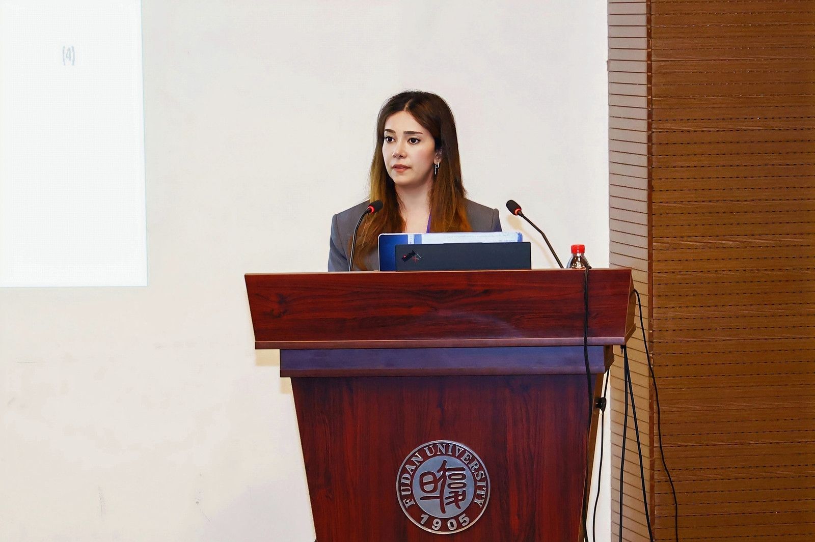 AzMİU alimi Şanxayda beynəlxalq elmi ictimaiyyətə ətraf mühit və sağlamlığın qorunması üzrə yeni model təqdim edib (FOTO)