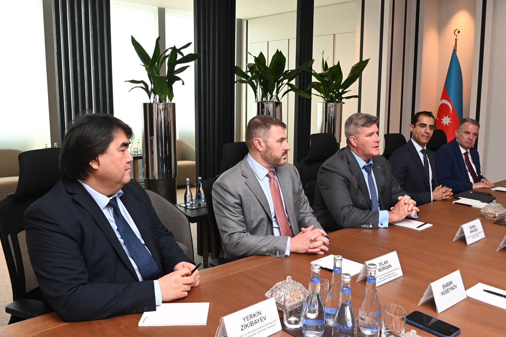 SOCAR və “Chevron”un digər ölkələrdə birgə layihələr həyata keçirməsi imkanları müzakirə edilib (FOTO)