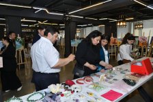 RİNN şəhid ailələrinin əl işlərinin V sərgi-satış yarmarkasını keçirib (FOTO)
