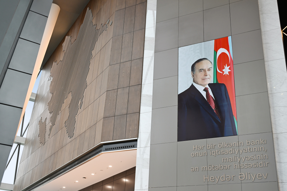 Prezident İlham Əliyev Mərkəzi Bankın yeni binasının açılışında iştirak edib (FOTO/VİDEO)