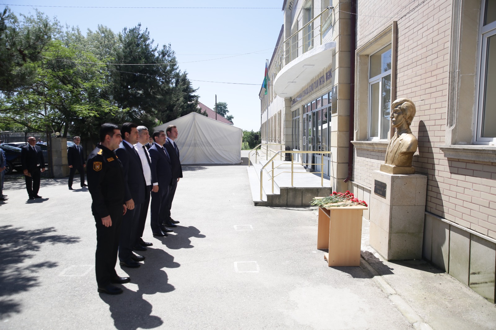 Elnur Rzayev Uzunoba kəndində sakinlərlə görüşüb (FOTO)