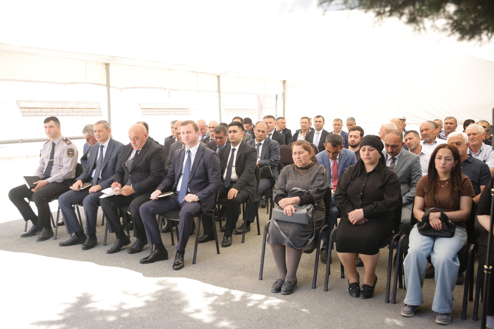 Elnur Rzayev Uzunoba kəndində sakinlərlə görüşüb (FOTO)