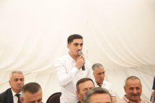 Elnur Rzayev Uzunoba kəndində sakinlərlə görüşüb (FOTO)