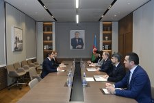 Yeni səfir etimadnaməsinin surətini Ceyhun Bayramova təqdim edib (FOTO)