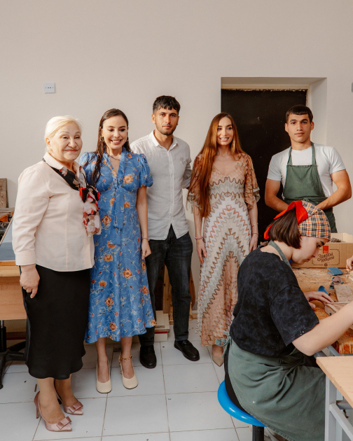 Leyla Əliyeva və Arzu Əliyeva 11 nömrəli inteqrasiya təlimli internat tipli ümumtəhsil məktəbində olublar (FOTO)