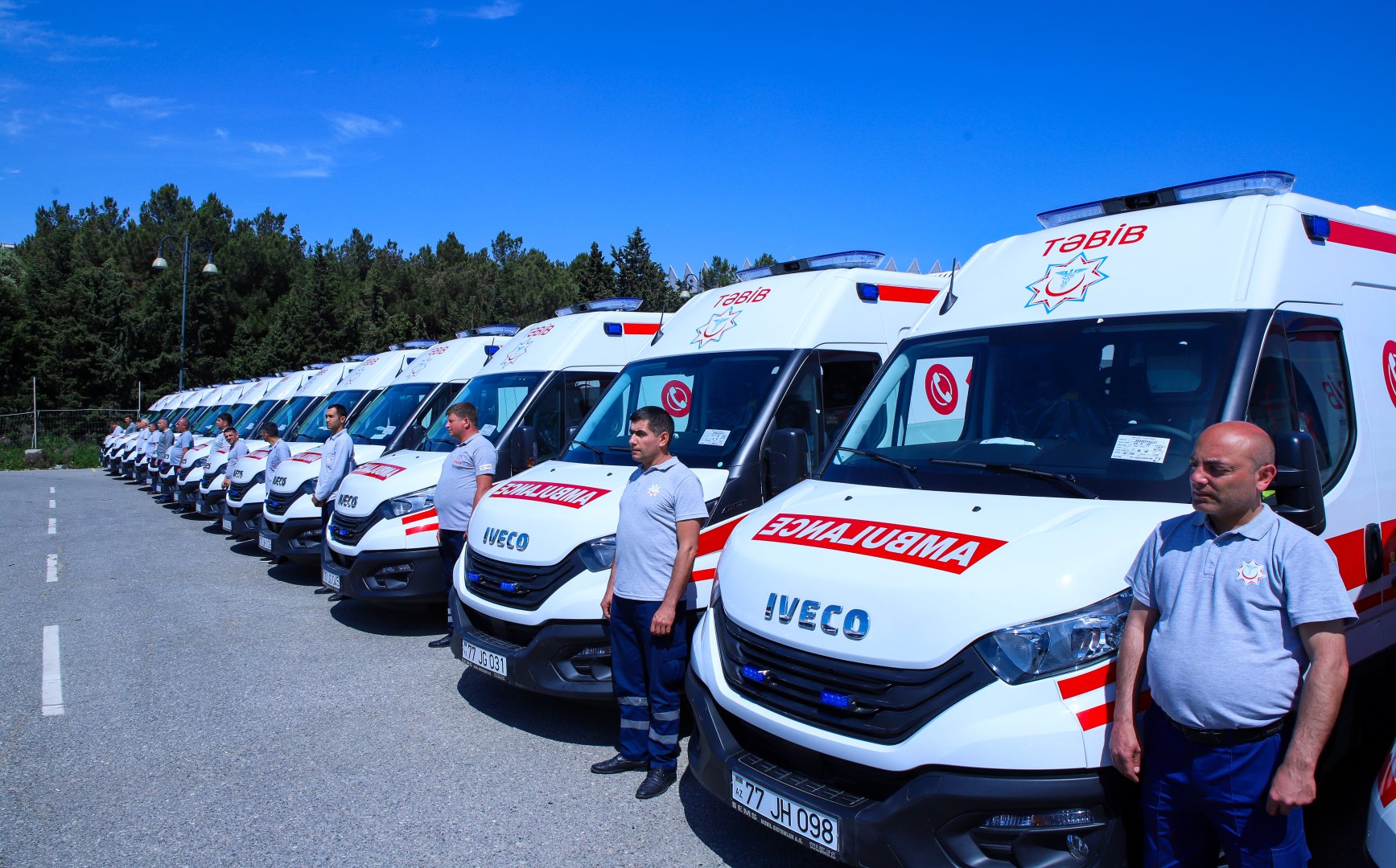 Regionlara 25 yeni ambulans və reanimobil təhvil verilib