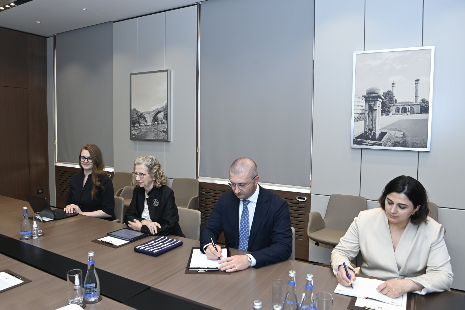 Ceyhun Bayramov BMT-nin Ətraf Mühit Proqramının icraçı direktoru ilə görüşüb (FOTO)