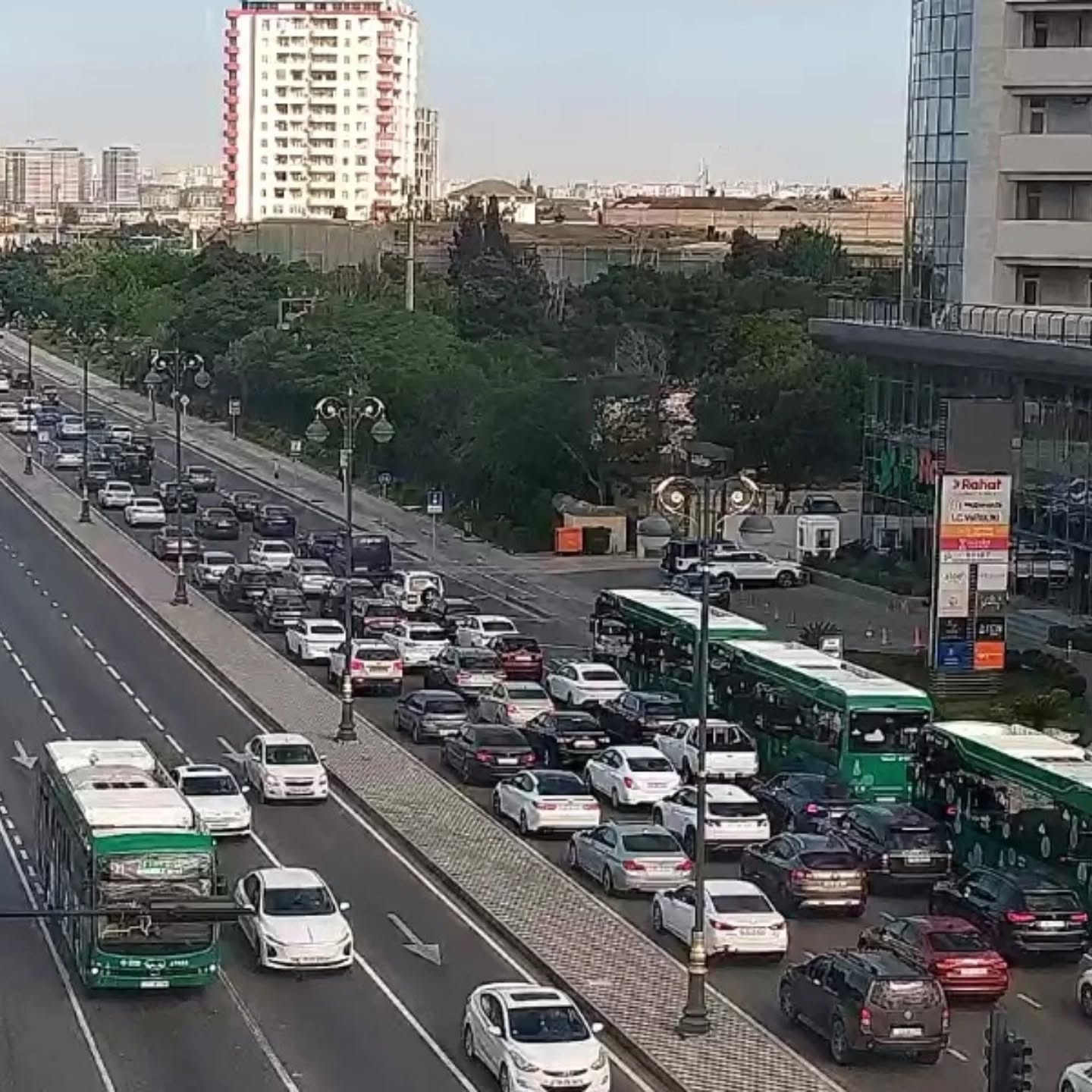 DİQQƏT: Bu yollarda tıxac var - SİYAHI (FOTO)