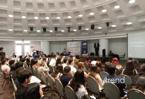 Bakıda keçirilən təhsil sərgisində ABŞ-nin 40-dan çox universiteti iştirak edir - Rendi Koul