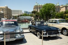 Klassik və sürət avtomobilləri festivalının birinci günü başa çatıb (FOTO/VİDEO)