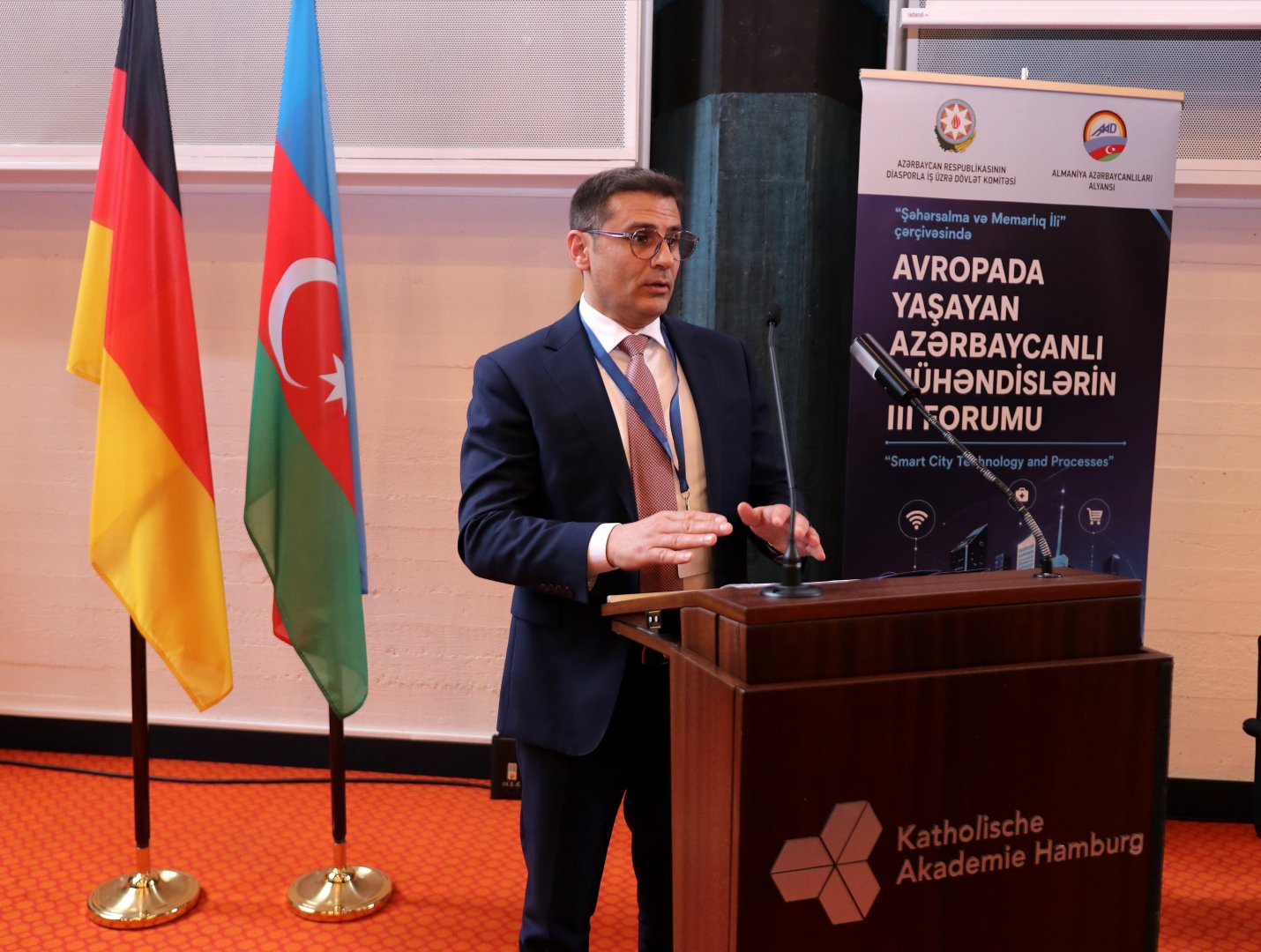Avropada yaşayan azərbaycanlı mühəndislərin III forumu keçirilib (FOTO)