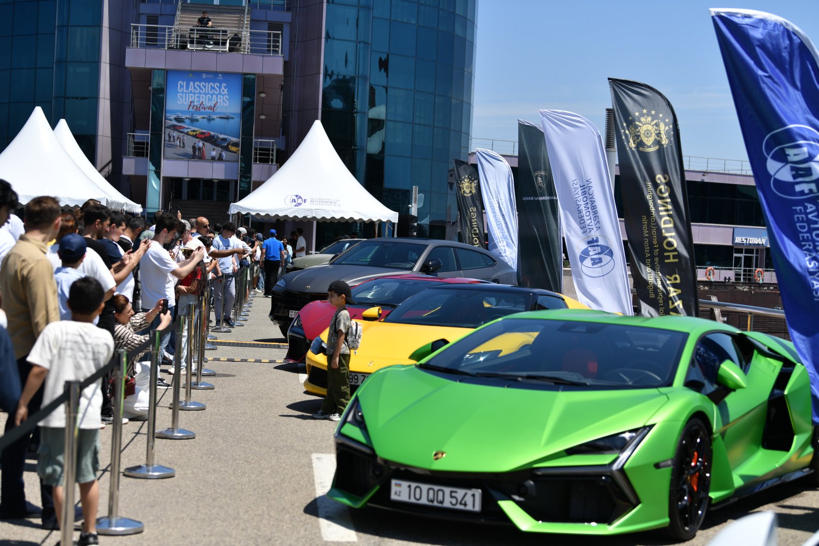 Klassik və sürət avtomobillərinin festivalı başa çatıb (FOTO/VİDEO)