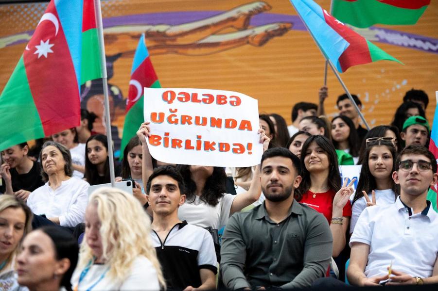 Azərbaycan gimnastları Dünya kubokunda finala yüksəliblər (FOTO)