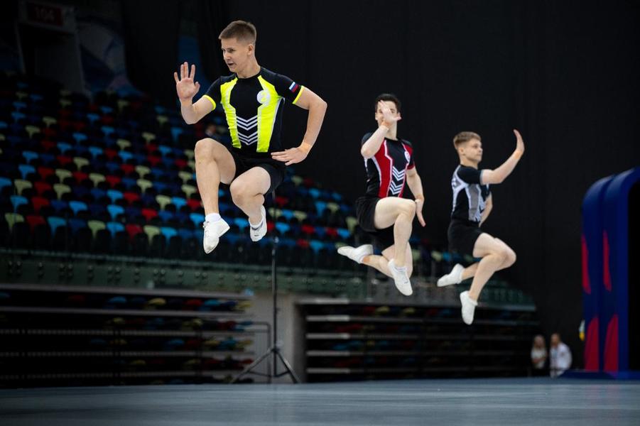 Azərbaycan gimnastları beynəlxalq turnirin finalına vəsiqə qazanıblar (FOTO)