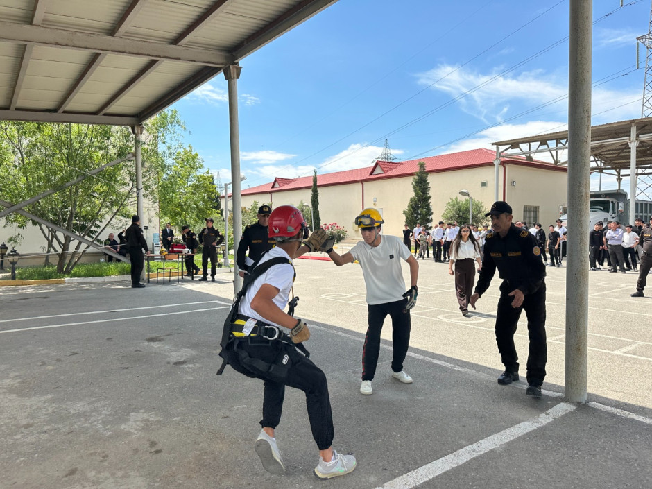 “Gənc xilasedici və yanğınsöndürən” yarışlarının zona birinciliyi keçirilib (FOTO/VİDEO)
