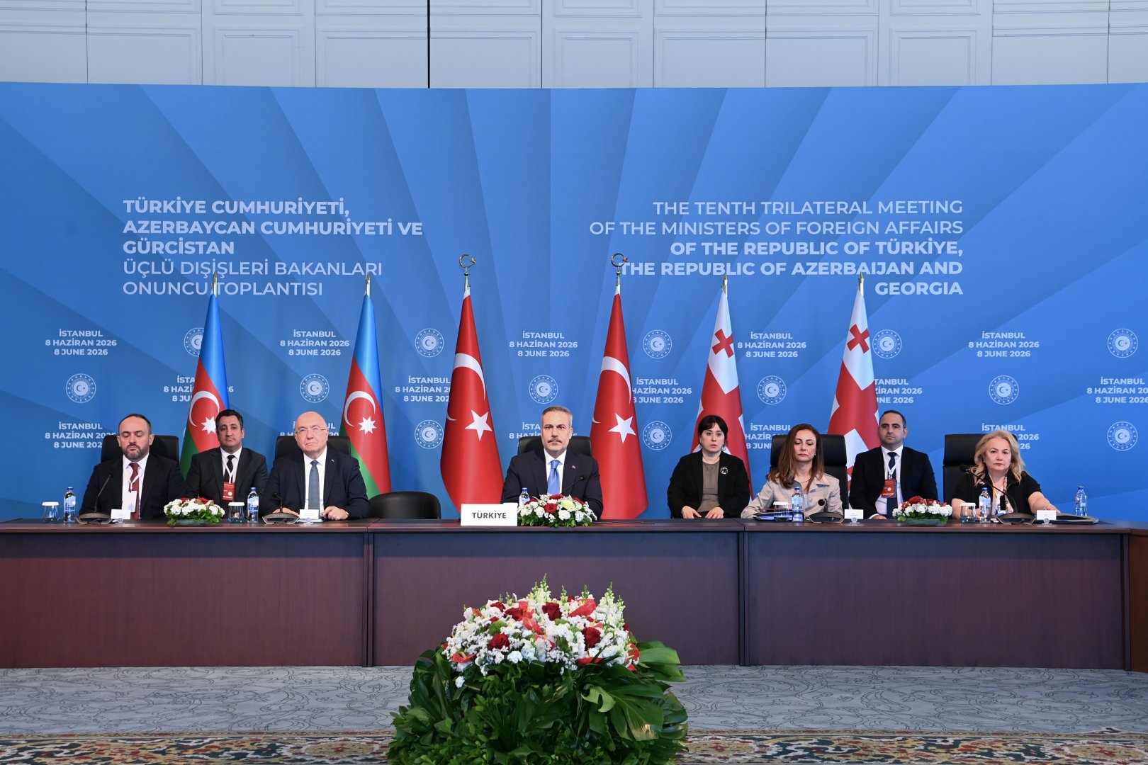 İstanbulda üçtərəfli görüş (FOTO)