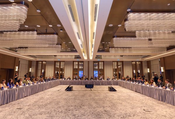 Gənc media nümayəndələri üçün silsilə məlumatlandırma sessiyalarına start verilib (FOTO)