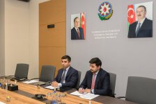 Qanunvericilikdə nəzərdə tutulan dəyişikliklər “TikTok”un nümayəndələri ilə müzakirə edilib (FOTO)