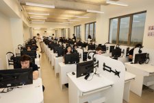 Azərbaycan ali təhsilində ilk: UNEC-də APTIS əsaslı ingilis dili imtahanları keçirilir (FOTO)
