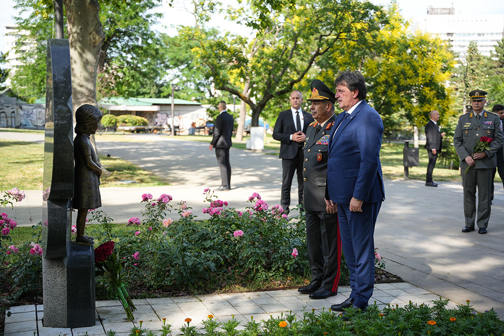 Zakir Həsənov Serbiyada rəsmi səfərdədir (FOTO)